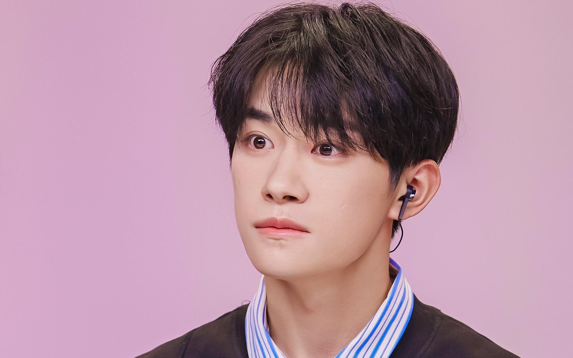 巴雷特:全黑队进攻的智囊,帮助球队打开对方防线,巴雷特实拍